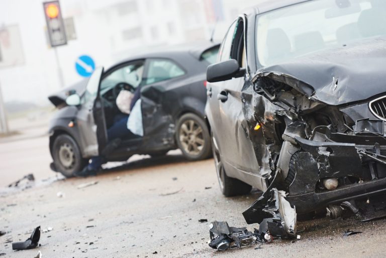 Falta de cumprimento à legislação sobre veículos sinistrados aumenta o risco de acidentes